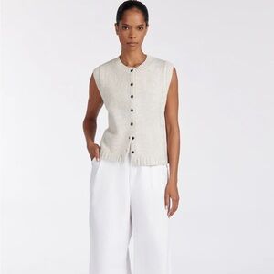 DISSH CHALK KNIT VEST